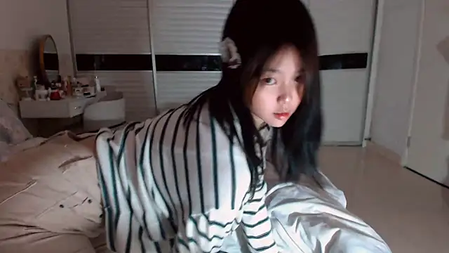 -Lucky Girl online show from 11/10/25, 01:48