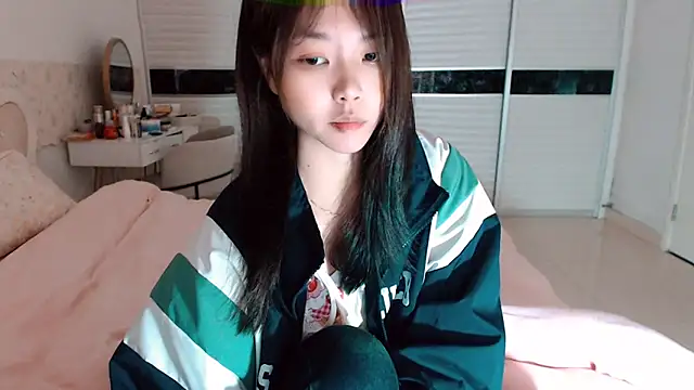 -Lucky Girl online show from 04/12/26, 01:32