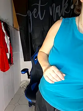 Snapshot of Jassiundich2 chatting on 12/04/25, 07:44 Jassiundich2 online show from 12/04/25, 07:44