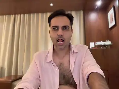 Snapshot of immog727 chatting on 10/12/25, 05:12 immog727 online show from 10/12/25, 05:12