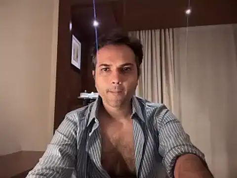 Snapshot of immog727 chatting on 11/25/25, 06:08 immog727 online show from 11/25/25, 06:08