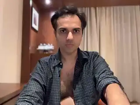 Snapshot of immog727 chatting on 02/10/26, 05:17 immog727 online show from 02/10/26, 05:17