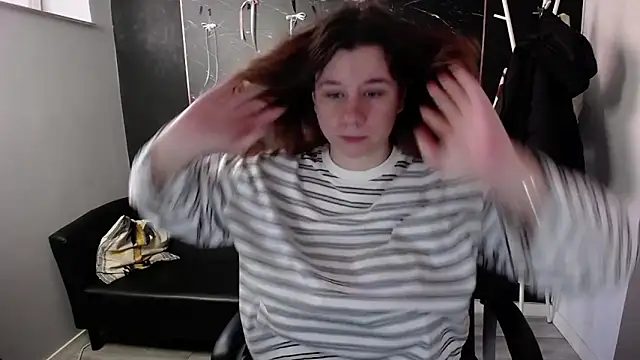 littleviki7 online show from 03/18/26, 06:27