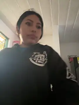 emmyjhonson07 online show from 02/02/26, 01:21