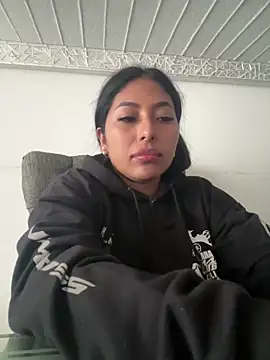 emmyjhonson07 online show from 04/20/26, 11:46