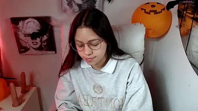 SamanthaRoldaan online show from 10/28/25, 02:31