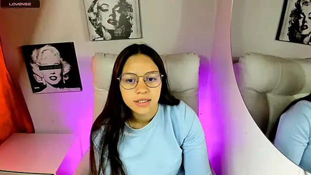 SamanthaRoldaan online show from 04/18/26, 02:10