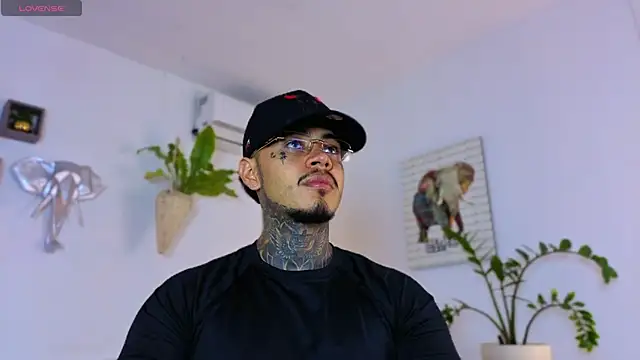 JordanSmiith  online show from 12/16/25, 08:36