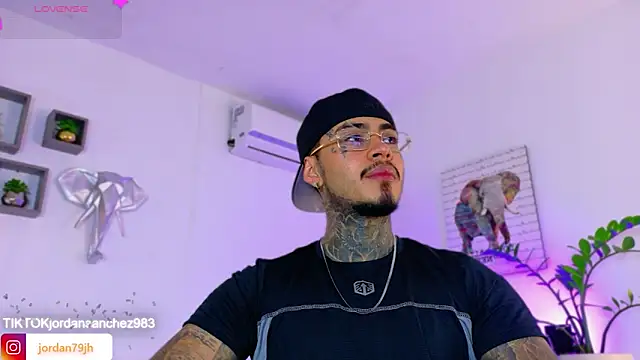 JordanSmiith  online show from 04/03/26, 08:07