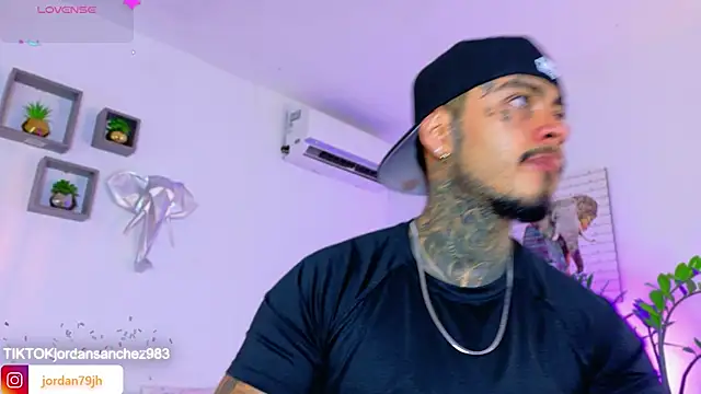 JordanSmiith  online show from 04/04/26, 08:28