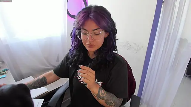 witchviolet online show from 01/22/25, 08:38