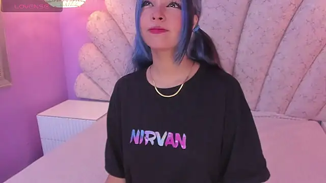 chloe watson  online show from 02/11/25, 08:10