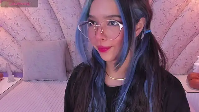 chloe watson  online show from 02/11/25, 11:54