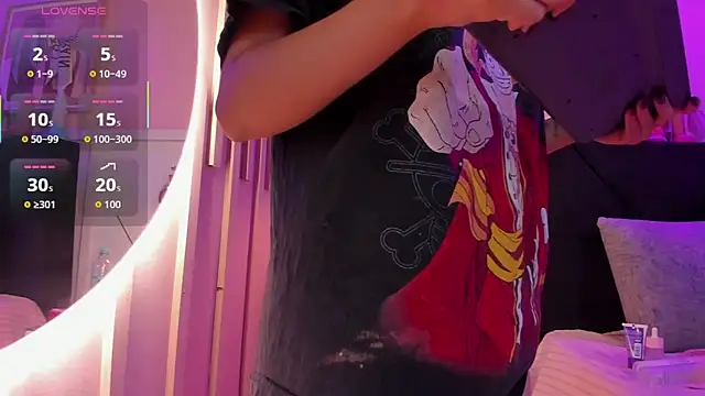 chloe watson  online show from 11/28/25, 07:38