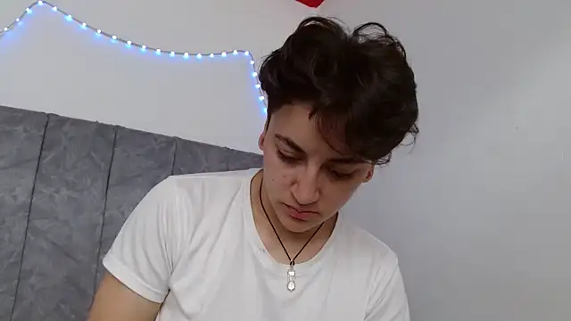 linda 33 online show from 09/19/25, 03:24