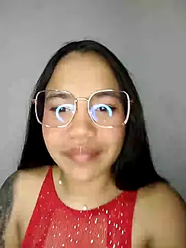 Snapshot of leila_22 chatting on 12/26/24, 09:55 leila 22 online show from 12/26/24, 09:55