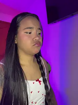 Snapshot of leila_22 chatting on 10/23/25, 07:18 leila 22 online show from 10/23/25, 07:18