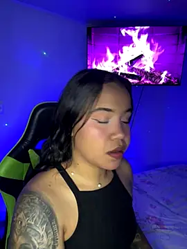 Snapshot of leila_22 chatting on 11/09/25, 07:17 leila 22 online show from 11/09/25, 07:17