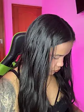 Snapshot of leila_22 chatting on 03/04/26, 07:47 leila 22 online show from 03/04/26, 07:47