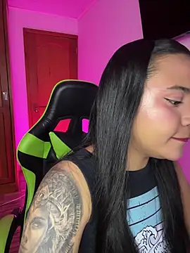 Snapshot of leila_22 chatting on 03/05/26, 07:26 leila 22 online show from 03/05/26, 07:26