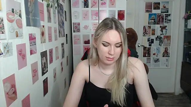 CapriScorpion online show from 02/13/25, 04:07