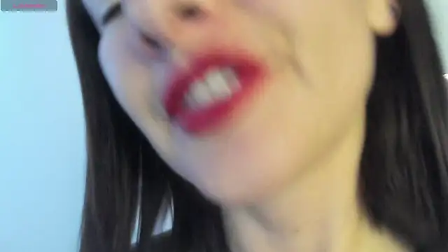 Snapshot of queen_fetish chatting on 05/31/26, 08:10 queen fetish online show from 05/31/26, 08:10