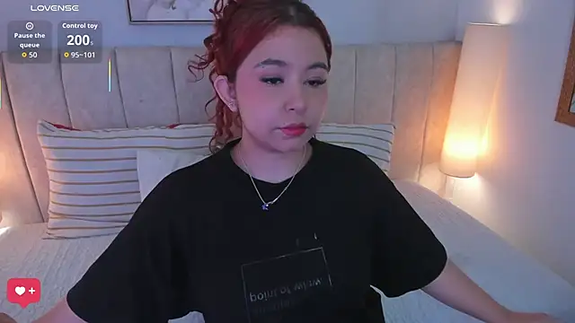 Atenea cuteee online show from 03/02/26, 07:10