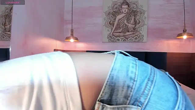 AnneDixie online show from 03/23/25, 03:21