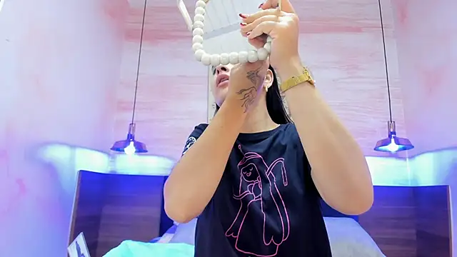 AnneDixie online show from 11/21/25, 03:05