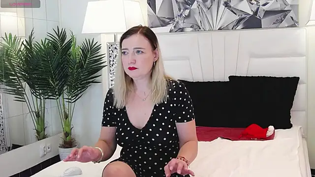 BarbieeAnn online show from 12/16/24, 11:44