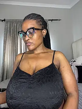 Bustygoddess32 online show from 01/17/26, 05:56