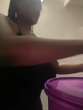 Bustygoddess32 online show from 03/04/26, 04:02