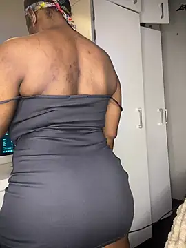 Bustygoddess32 online show from 04/22/26, 12:46