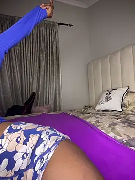 Bustygoddess32 online show from 06/05/26, 11:32