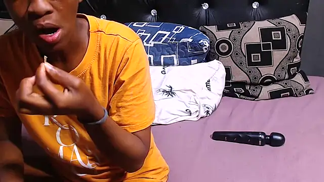 BLACKberry008 online show from 11/16/25, 07:08