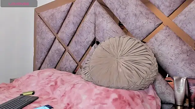 Jennalove  online show from 01/21/25, 12:57