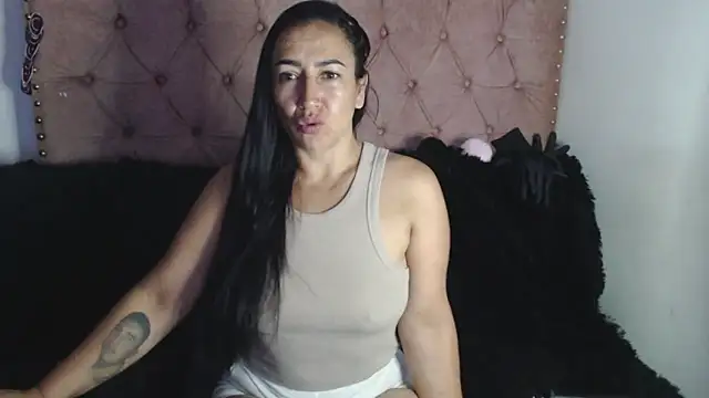 missbella1 online show from 04/17/26, 08:23