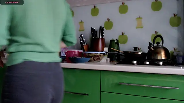 vaders daughter online show from 12/08/24, 09:46