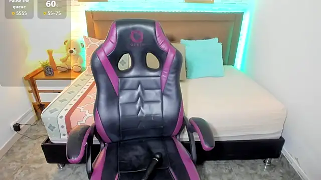 julieth love  online show from 10/02/25, 01:07