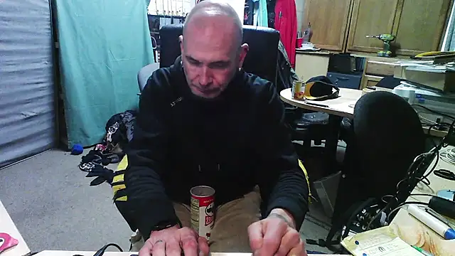 Snapshot of Badpuppyy chatting on 03/15/25, 03:37 Badpuppyy online show from 03/15/25, 03:37