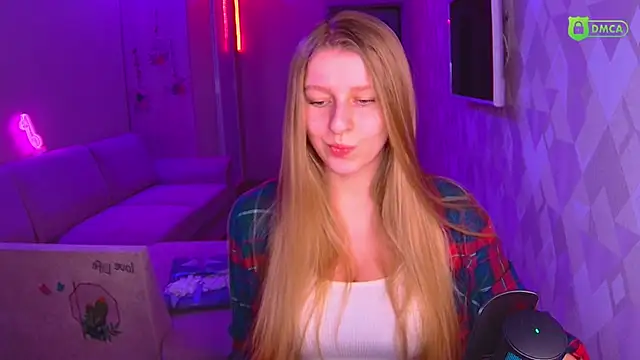 Snapshot of AmaliaQueen chatting on 12/09/24, 02:06 AmaliaQueen online show from 12/09/24, 02:06