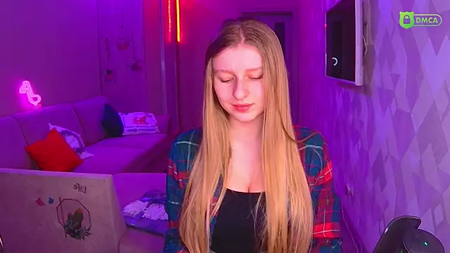 Snapshot of AmaliaQueen chatting on 12/28/24, 02:32 AmaliaQueen online show from 12/28/24, 02:32