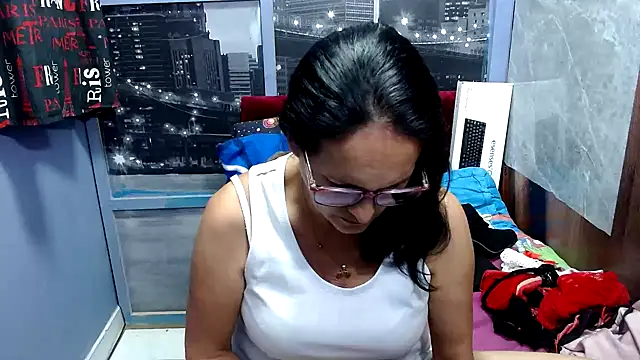 Snapshot of Nastylatinaxxx chatting on 01/15/25, 10:46 Nastylatinaxxx online show from 01/15/25, 10:46