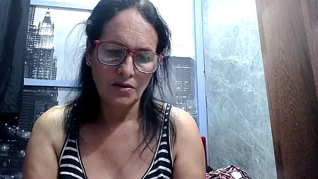 Snapshot of Nastylatinaxxx chatting on 09/26/25, 12:42 Nastylatinaxxx online show from 09/26/25, 12:42