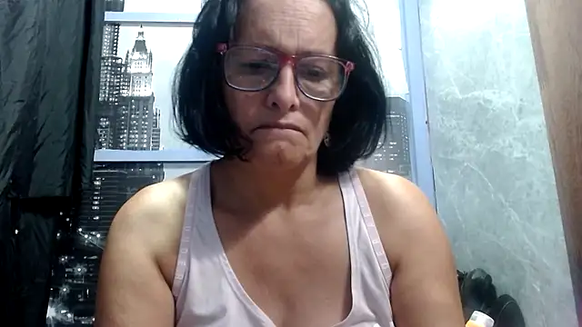 Snapshot of Nastylatinaxxx chatting on 10/26/25, 12:22 Nastylatinaxxx online show from 10/26/25, 12:22