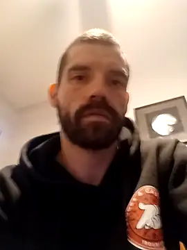 Snapshot of RuleMasterX chatting on 11/17/25, 01:33 RuleMasterX online show from 11/17/25, 01:33