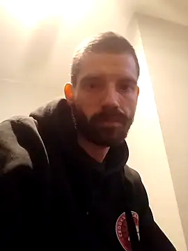 Snapshot of RuleMasterX chatting on 11/17/25, 11:32 RuleMasterX online show from 11/17/25, 11:32