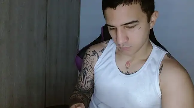 Snapshot of Sisoyalejo420 chatting on 01/03/25, 09:26 Sisoyalejo420 online show from 01/03/25, 09:26