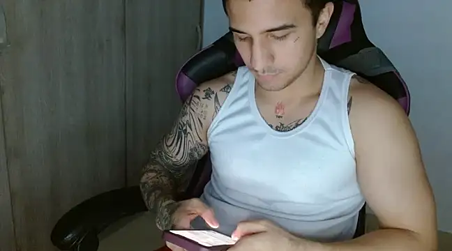 Snapshot of Sisoyalejo420 chatting on 01/07/25, 08:56 Sisoyalejo420 online show from 01/07/25, 08:56