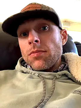 Snapshot of jeffyisabell chatting on 12/07/24, 02:35 jeffyisabell online show from 12/07/24, 02:35